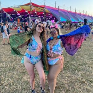 Two piece rave set